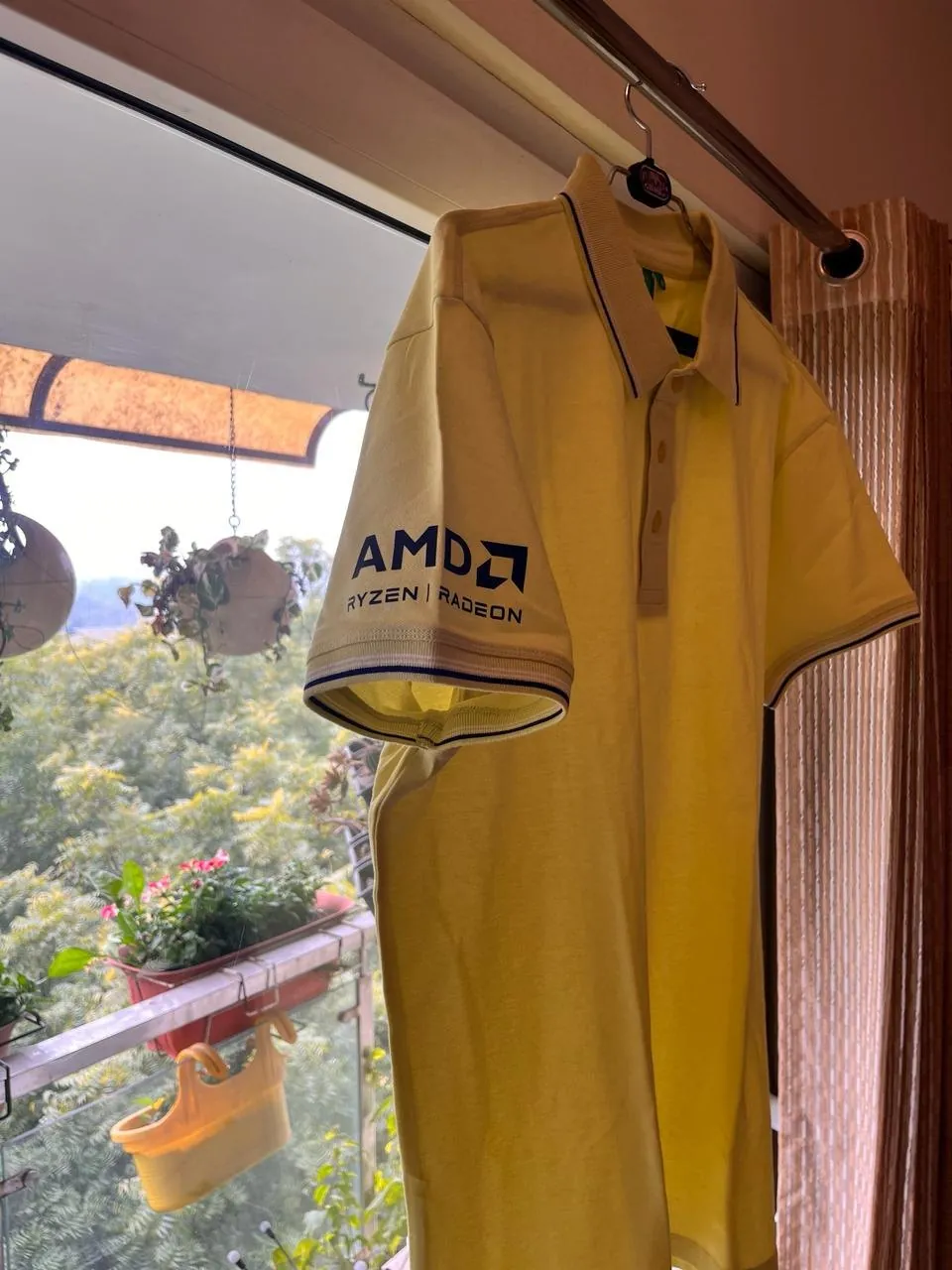 Bottles and polos, photo 6