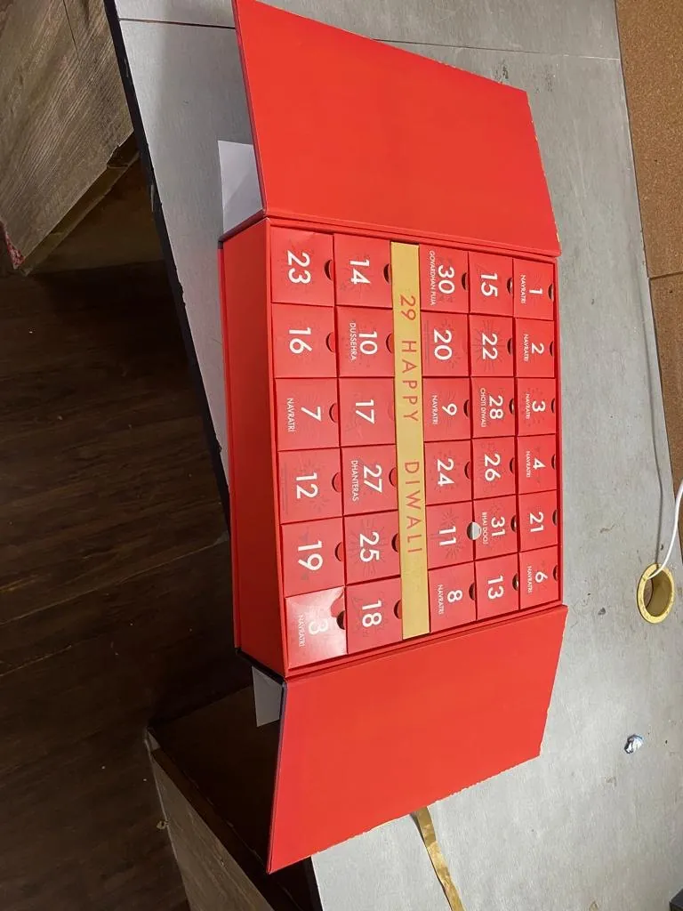 Countdown gift box with 24 surprise drawers