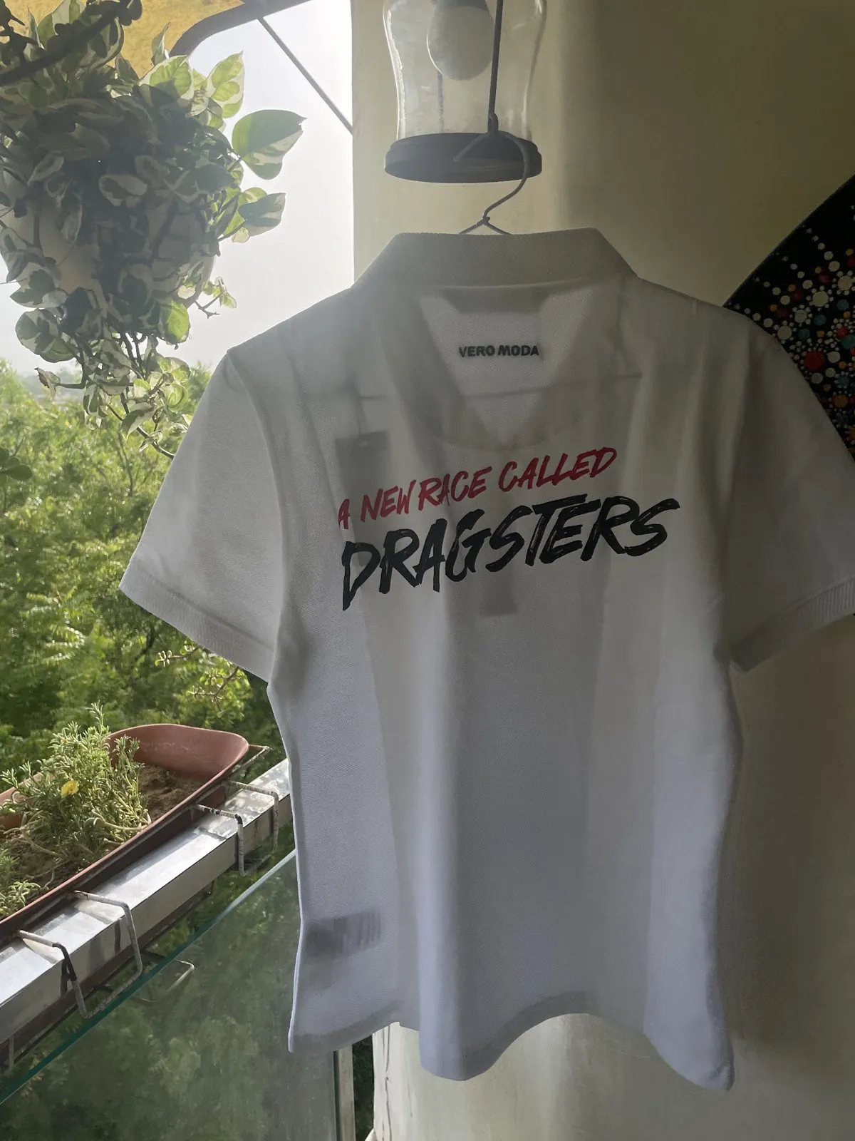 “Dragsters” crew tees