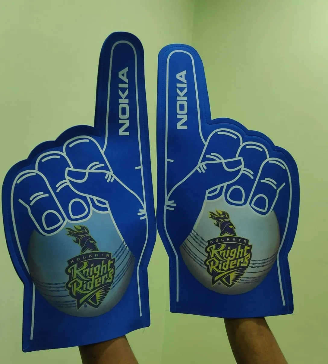 Foam cheer hands, Nokia